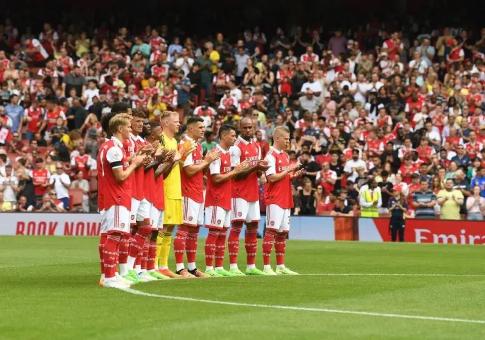 Framed Print : Arsenal Honors Late Terry Neill with Minutes Applause against Sevilla Framed Print : Arsenal Honors Late Terry Neill with Minutes Applause against Sevilla