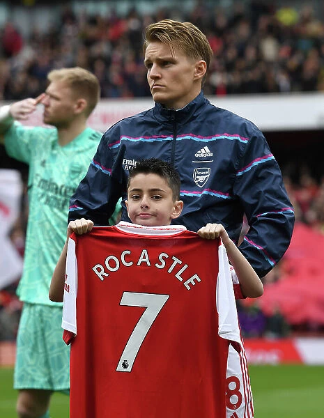Arsenal Honors Legacy: Martin Odegaard and the Return of Rocastle's Spirit (Arsenal vs Leeds United, 2022-23)