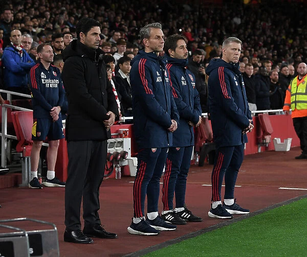 Arsenal Honors Remembrance Day Ahead of Carabao Cup Match vs Brighton & Hove Albion: Mikel Arteta and Coaches Pay Tribute