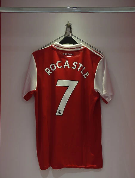 Arsenal Honors Tribute: David Rocastle's Shirts Before Arsenal vs Leeds United, 2022-23