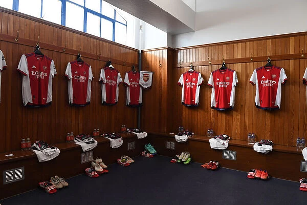 Arsenal at Ibrox: A Peek into the Gunners Pre-Season Changing Room
