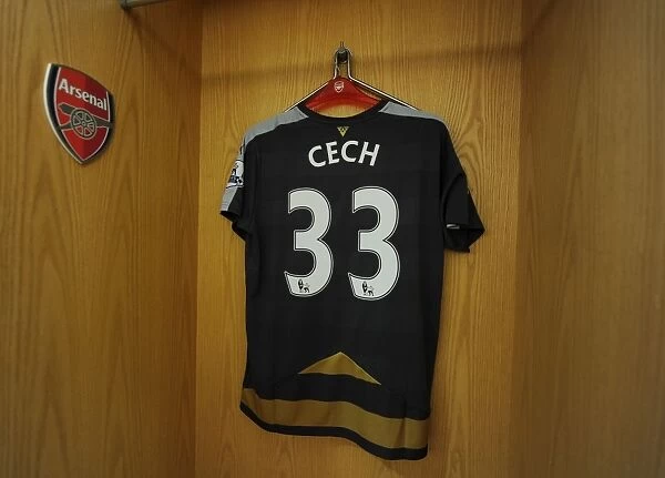 Arsenal: An Empty Jersey in the Home Changing Room - Arsenal vs Crystal Palace (2015-16)