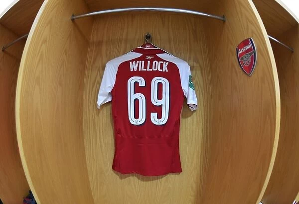 Arsenal: Joe Willock in the Changing Room before Arsenal v Norwich City - Carabao Cup Fourth Round