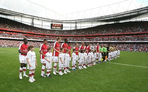 Arsenal and Juventus line up before the match