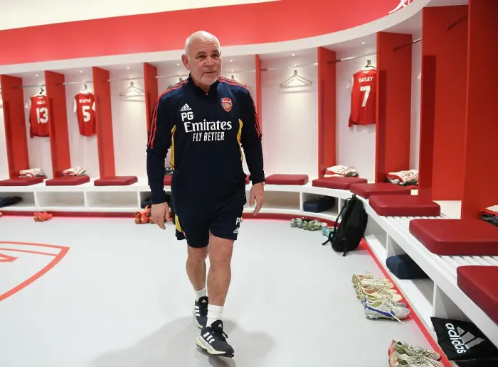 Framed Print : Arsenal Kitman Paul Glibbery Prepares for Women's Champions League Clash against Olympique Lyonnais