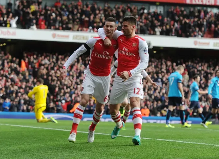 Framed Print : Arsenal: Koscielny and Giroud's Goal Celebration vs Stoke City (2014-15) Framed Print : Arsenal: Koscielny and Giroud's Goal Celebration vs Stoke City (2014-15)