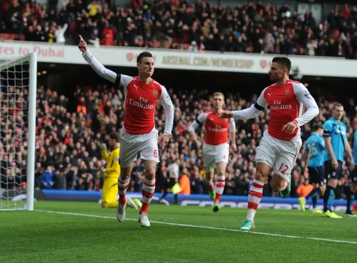 Framed Print : Arsenal: Koscielny and Giroud's Unforgettable Goal Celebration vs Stoke City (2014-15)