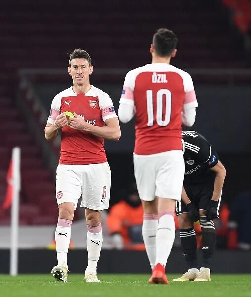 Arsenal: Koscielny Passes Captain's Armband to Ozil vs Qarabag, Europa League 2018-19