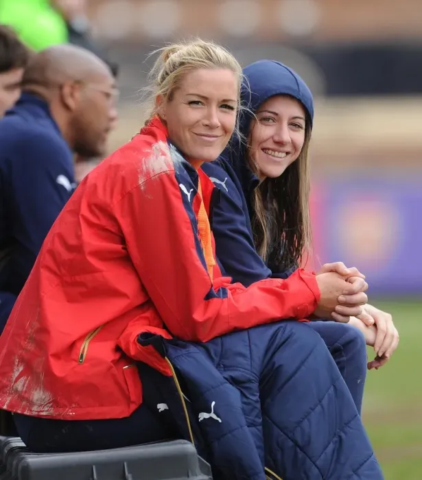 Framed Print : Arsenal Ladies Advance to FA Cup Semifinals: Emma Byrne and Vicky Losada Lead Dramatic Penalty Shootout Win over Notts County Ladies