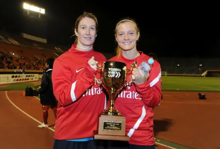 Framed Print : Arsenal Ladies Celebrate Draw with INAC Kobe at Nishigaoka Stadium, Tokyo (30 / 11 / 11)