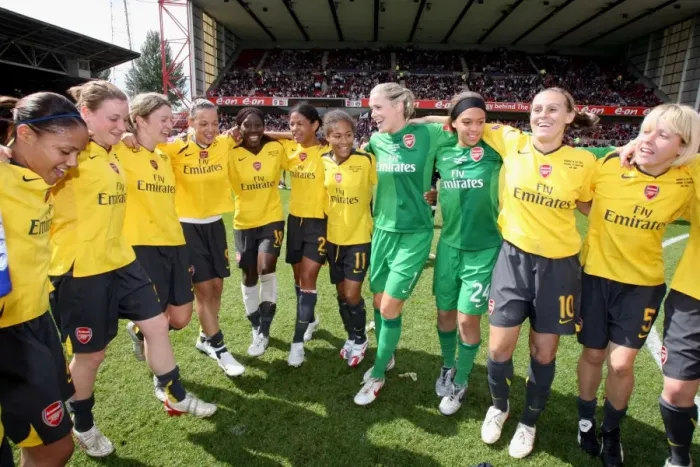 Framed Print : Arsenal Ladies celebrate at the end of the match Framed Print : Arsenal Ladies celebrate at the end of the match