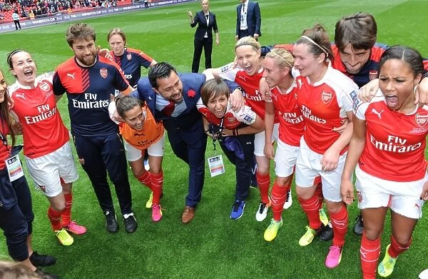 Arsenal Ladies Celebrate FA Cup Victory: Pedro Martinez Losa's Team Triumphs at Wembley Stadium