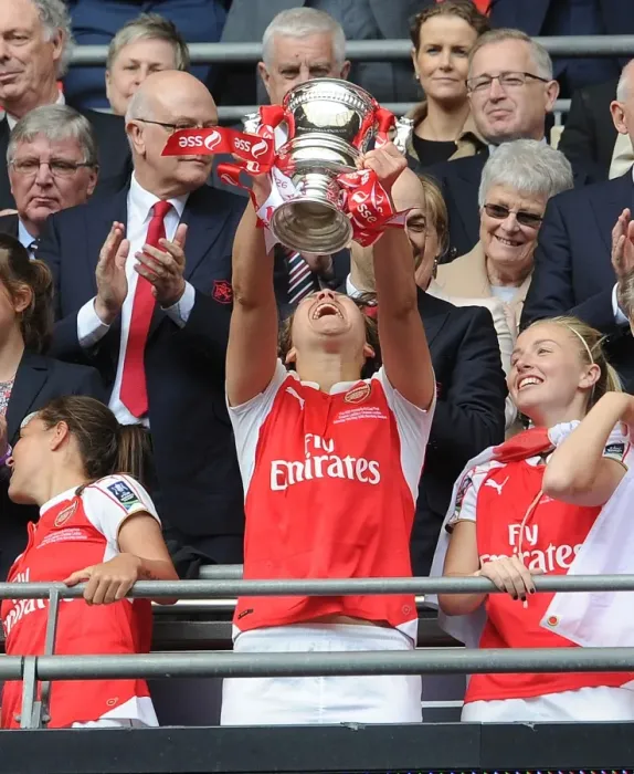 Framed Print : Arsenal Ladies Celebrate FA Cup Victory: Josephine Henning Lifts the Trophy