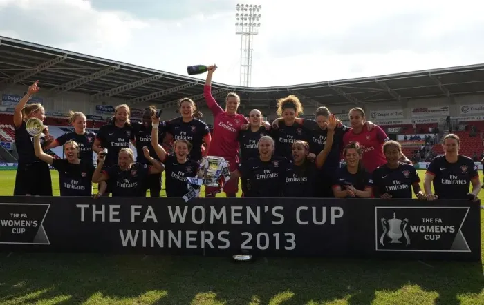 Framed Print : Arsenal Ladies Celebrate FA Women's Cup Victory
