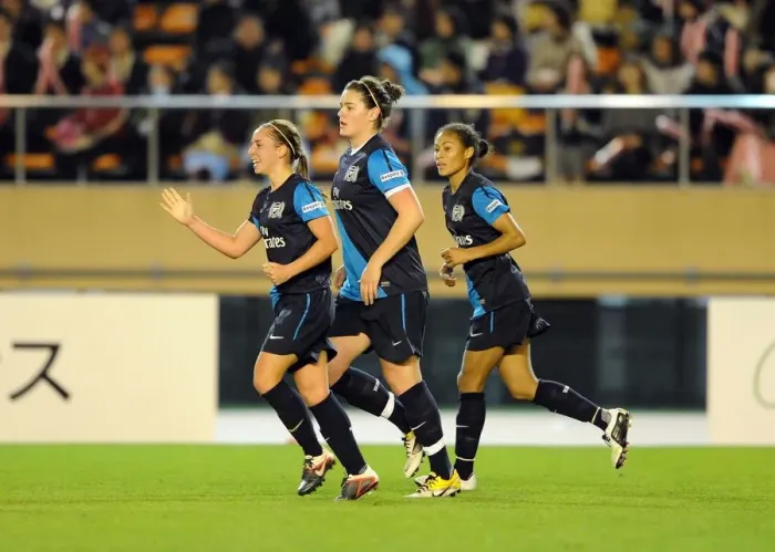 Framed Print : Arsenal Ladies Celebrate Goal Against INAC Kobe: Beattie, Nobbs, Yankey