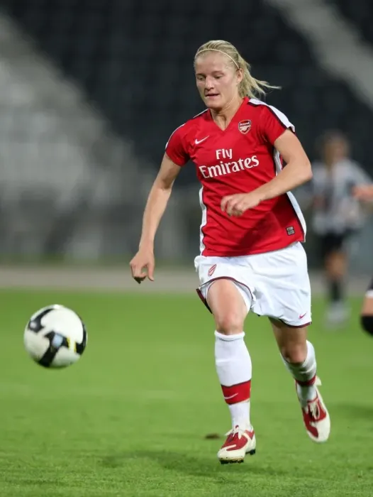 Framed Print : Arsenal Ladies Dominant 9-0 Victory Over POAK Thessaloniki: Katie Chapman's Unstoppable Performance (Women's UEFA Champions League, 2009) Framed Print : Arsenal Ladies Dominant 9-0 Victory Over POAK Thessaloniki: Katie Chapman's Unstoppable Performance (Women's UEFA Champions League, 2009)