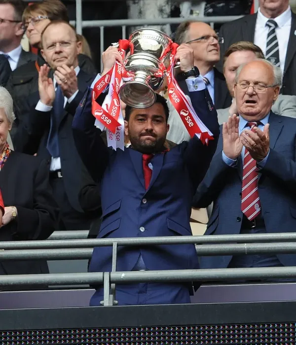 Framed Print : Arsenal Ladies FA Cup Victory: Pedro Martinez Losa Celebrates with the Trophy
