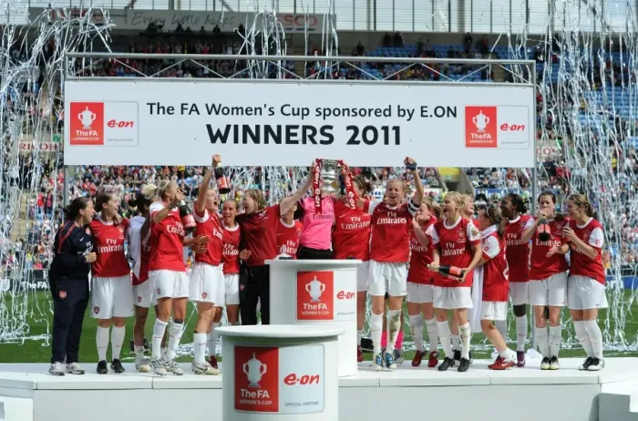 Framed Print : Arsenal Ladies Lift FA Cup: 2-0 Victory over Bristol Academy (2011)