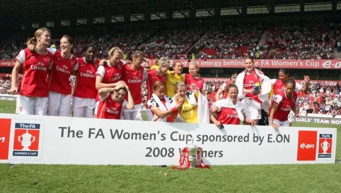 Framed Print : Arsenal Ladies Triumph in FA Cup Final: 4-1 Victory