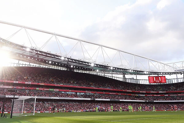 Arsenal Leads VfL Wolfsburg in UEFA Women's Champions League Semifinal at Emirates Stadium