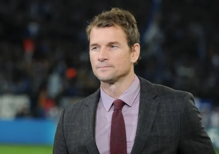 Framed Print : Arsenal Legend Jens Lehmann at Schalke 04 vs Arsenal FC, UEFA Champions League (2012-13) Framed Print : Arsenal Legend Jens Lehmann at Schalke 04 vs Arsenal FC, UEFA Champions League (2012-13)