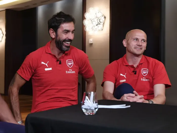Framed Print : Arsenal Legends Face Real Madrid Legends in Santiago Bernabeu Showdown