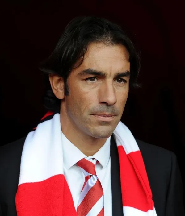 Framed Print : Arsenal Legends Reunite: Robert Pires Returns to Emirates Stadium (2013-14) Framed Print : Arsenal Legends Reunite: Robert Pires Returns to Emirates Stadium (2013-14)