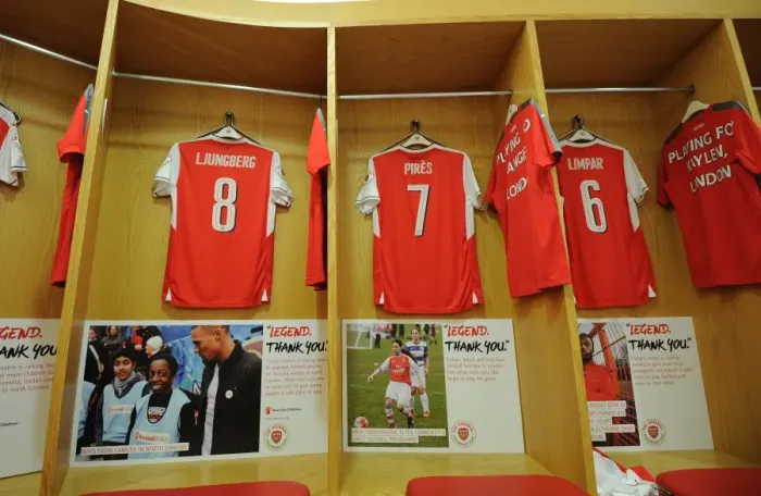 Framed Print : Arsenal Legends v AC Milan Glorie