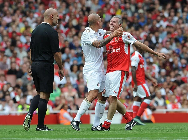 Arsenal Legends vs. AC Milan Glorie: A Charity Clash Filled with Laughter at Emirates Stadium