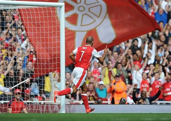 Arsenal Legends vs Milan Glorie: Pires Scores the Winning Goal