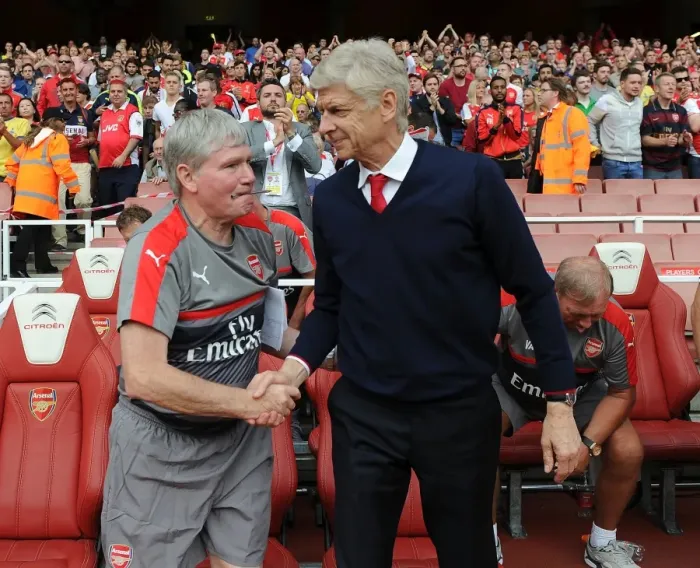 Framed Print : Arsenal Legends vs Milan Glorie: A Nostalgic Clash of Football Greats - Wenger and Rice Reunite