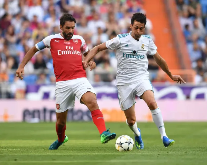 Framed Print : Arsenal Legends vs. Real Madrid Legends: A Clash of Football Greats at Bernabeu (2018-19) Framed Print : Arsenal Legends vs. Real Madrid Legends: A Clash of Football Greats at Bernabeu (2018-19)