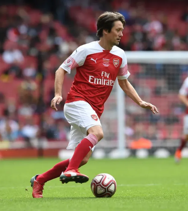 Framed Print : Arsenal Legends vs Real Madrid Legends: Rosicky's Emotional Return to Emirates Stadium