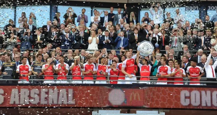 Framed Print : Arsenal Lift the Community Shield: Arsenal vs. Chelsea, 2015-16 - Victory at Wembley