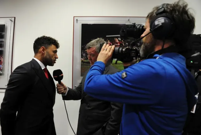Framed Print : Arsenal Manager Alex Oxlade-Chamberlain Pre-Match Interview vs Hull City (Premier League, 2016-17)