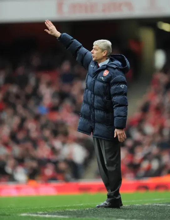 Framed Print : Arsenal manager Arseen Wenger. Arsenal 2: 0 Sunderland, Barclays Premier League Framed Print : Arsenal manager Arseen Wenger. Arsenal 2: 0 Sunderland, Barclays Premier League