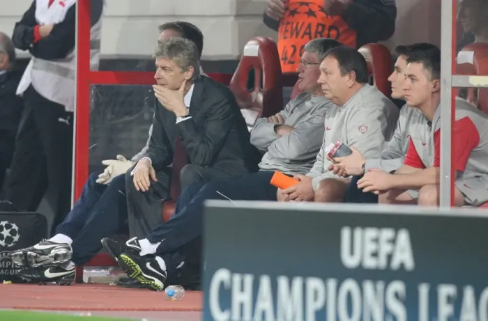 Framed Print : Arsenal manager Arsene Wenger on the bench with assistant Pat Rice and kit man Vic Akers