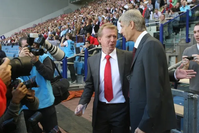Framed Print : Arsenal manager Arsene Wenger with FC Twente manager Steve McClaren