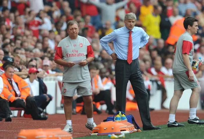 Framed Print : Arsenal manager Arsene Wenger with kit manager Vic Akers