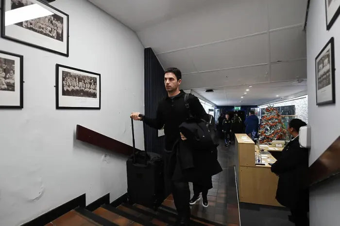 Framed Print : Arsenal Manager Mikel Arteta Arrives at Luton Town's Kenilworth Road Ahead of Premier League Clash (2023-24) Framed Print : Arsenal Manager Mikel Arteta Arrives at Luton Town's Kenilworth Road Ahead of Premier League Clash (2023-24)