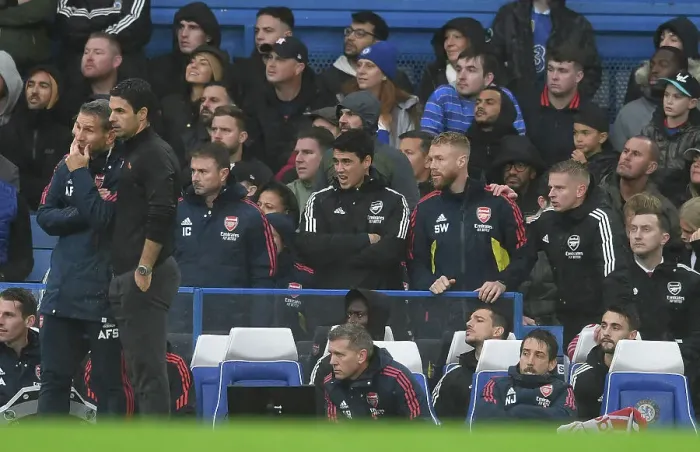 Framed Print : Arsenal Manager Mikel Arteta Conferring with Assistant Coach Albert Stuivenberg during Chelsea vs Arsenal, Premier League 2022-23 Framed Print : Arsenal Manager Mikel Arteta Conferring with Assistant Coach Albert Stuivenberg during Chelsea vs Arsenal, Premier League 2022-23