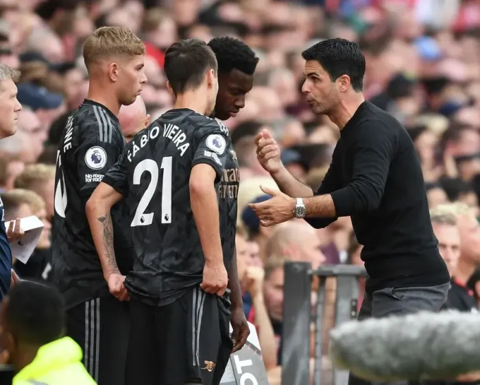 Framed Print : Arsenal Manager Mikel Arteta Conferring with Substitutes during Manchester United vs Arsenal (2022-23)