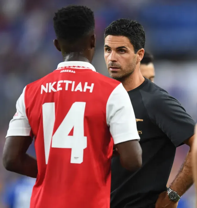Framed Print : Arsenal Manager Mikel Arteta with Eddie Nketiah during Arsenal vs. Everton Pre-Season Friendly, 2022-23 Framed Print : Arsenal Manager Mikel Arteta with Eddie Nketiah during Arsenal vs. Everton Pre-Season Friendly, 2022-23