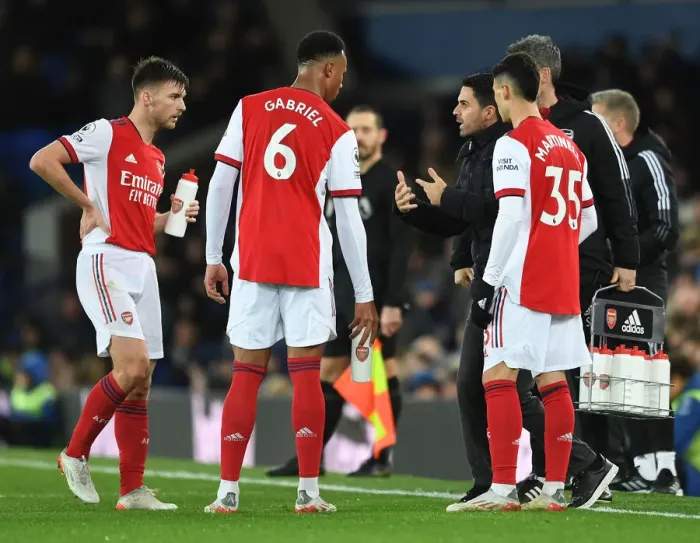 Framed Print : Arsenal Manager Mikel Arteta Motivates Players During Everton vs Arsenal Premier League Match (December 2021)