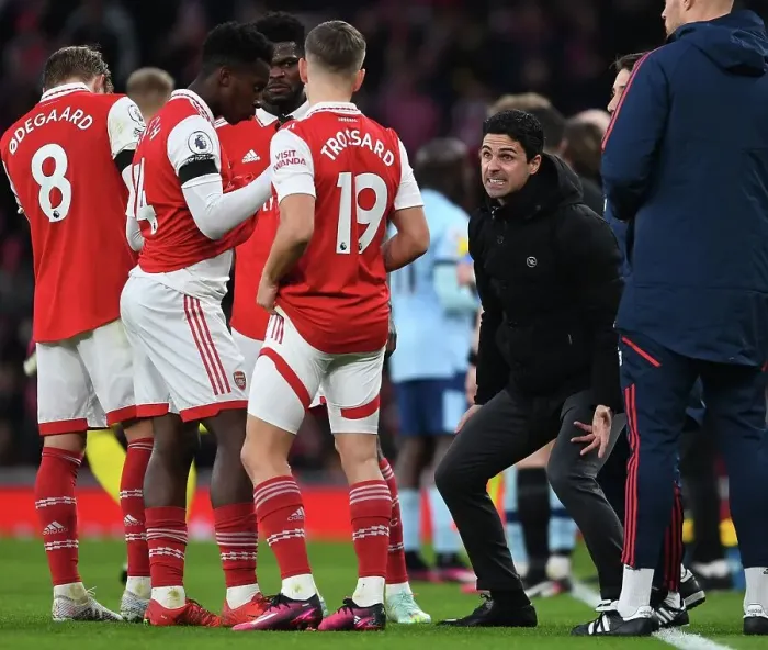 Framed Print : Arsenal Manager Mikel Arteta Rallies Team During Arsenal vs Brentford Premier League Clash at Emirates Stadium