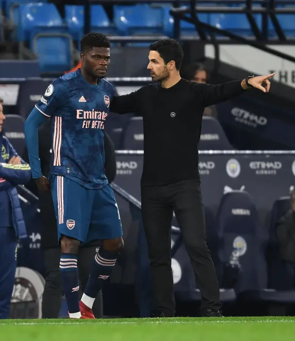 Framed Print : Arsenal Manager Mikel Arteta with Thomas Partey: Manchester City vs Arsenal, 2020-21 Premier League