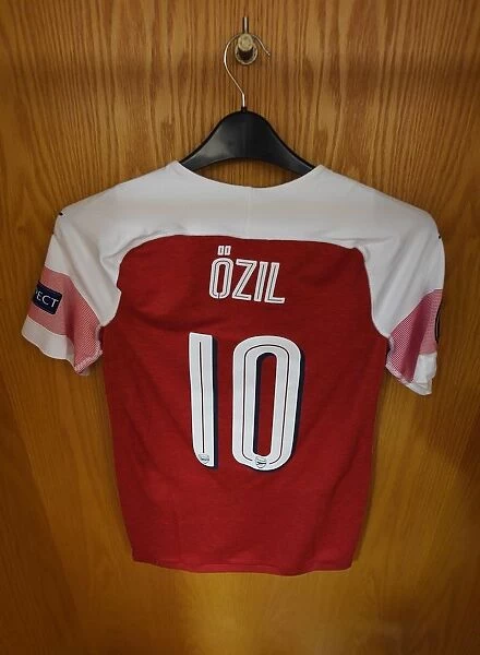Arsenal: Mesut Ozil's Jersey in the Changing Room Ahead of Arsenal vs BATE Borisov UEFA Europa League Match