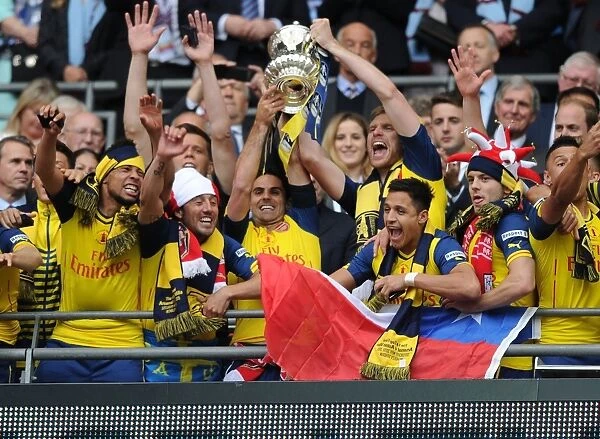 Arsenal: Mikel Arteta and Per Mertesacker Celebrate FA Cup Victory