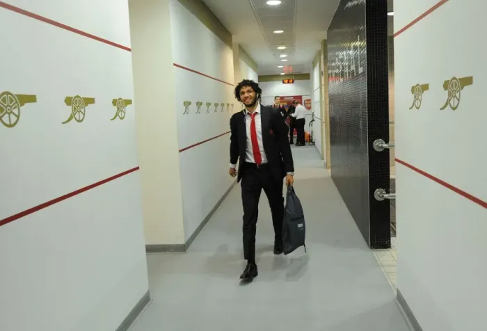 Framed Print : Arsenal: Mohamed Elneny's Pre-Match Focus at Emirates Stadium (Arsenal v AFC Bournemouth, 2016 / 17) Framed Print : Arsenal: Mohamed Elneny's Pre-Match Focus at Emirates Stadium (Arsenal v AFC Bournemouth, 2016 / 17)