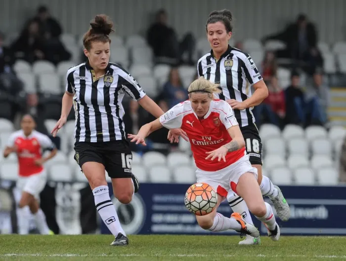 Framed Print : Arsenal and Notts County Ladies Fight for FA Cup Quarterfinals Victory: A Dramatic Penalty Shootout at Meadow Park